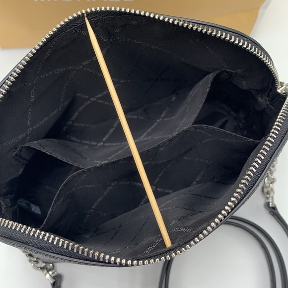 MICHAEL KORS Jet Set Medium Logo Dome Satchel Crossbody 
Black/Silver 
NWT - Picture 7 of 16